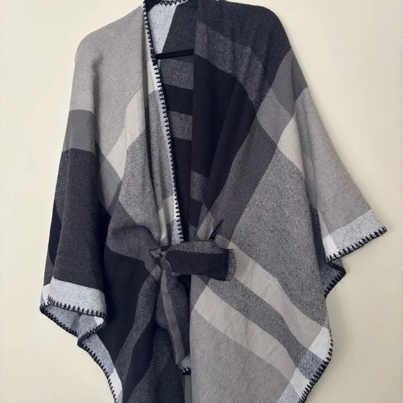 Torrid Women’s Grey & Black Plaid Belted Ruana - Picture 2 of 8